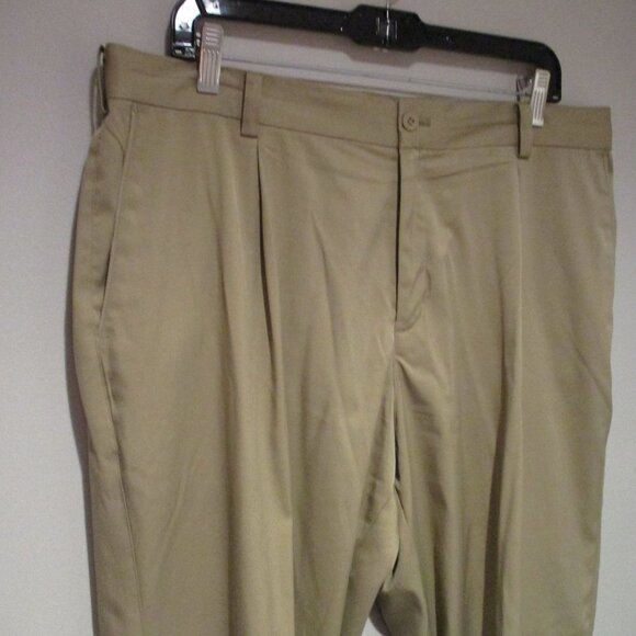 Mens Nike Golf Tour Performance Pants Dri Fit 35x30 Khaki Pleated Front - Picture 2 of 6